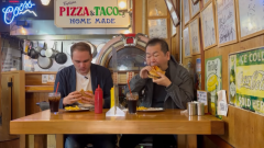 Pilgramige-to-Dobuita-Street-Extended-Version-IGN-Japan-with-Esra-Krabbe-Yu-Suzuki-3-25-screenshot